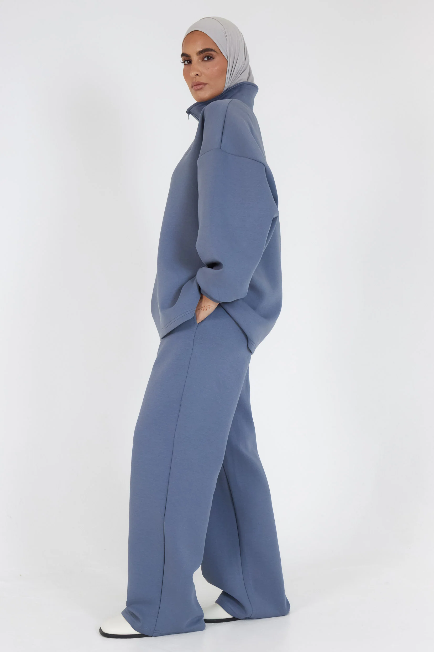Le Pantalon Comfy Bleu Délavé – Image 4