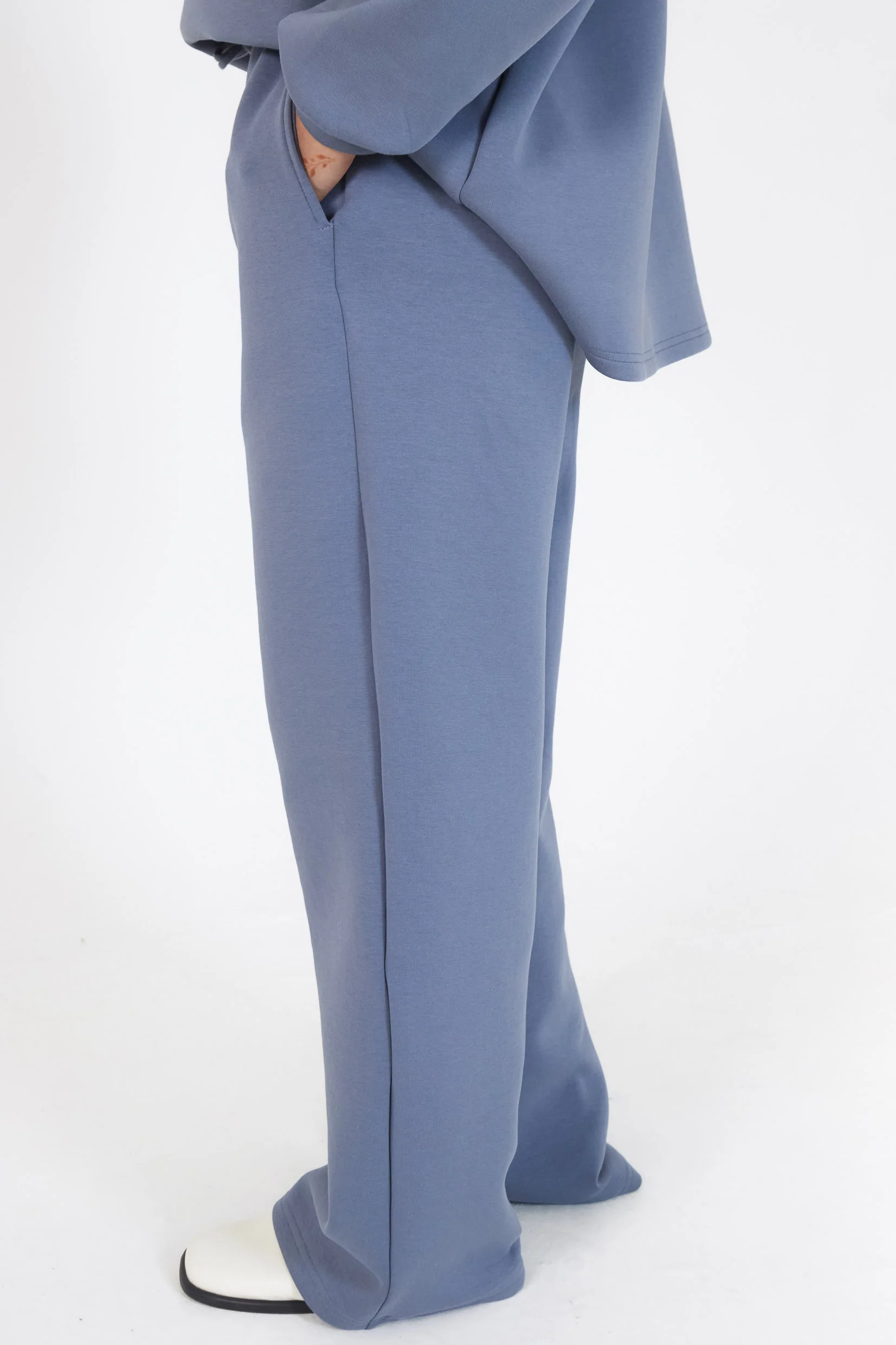 Le Pantalon Comfy Bleu Délavé – Image 2