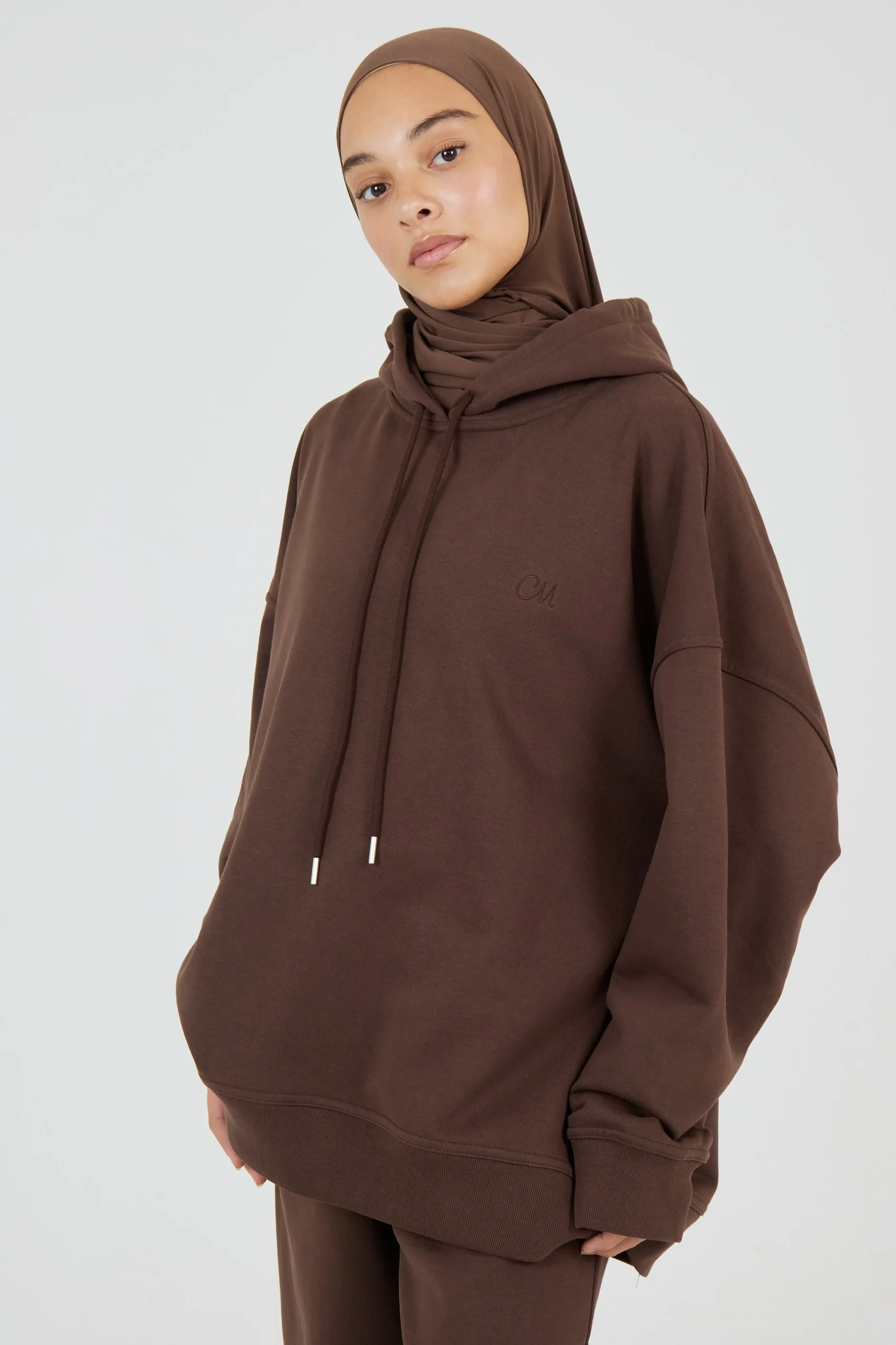 Le Hoodie Brun – Image 2