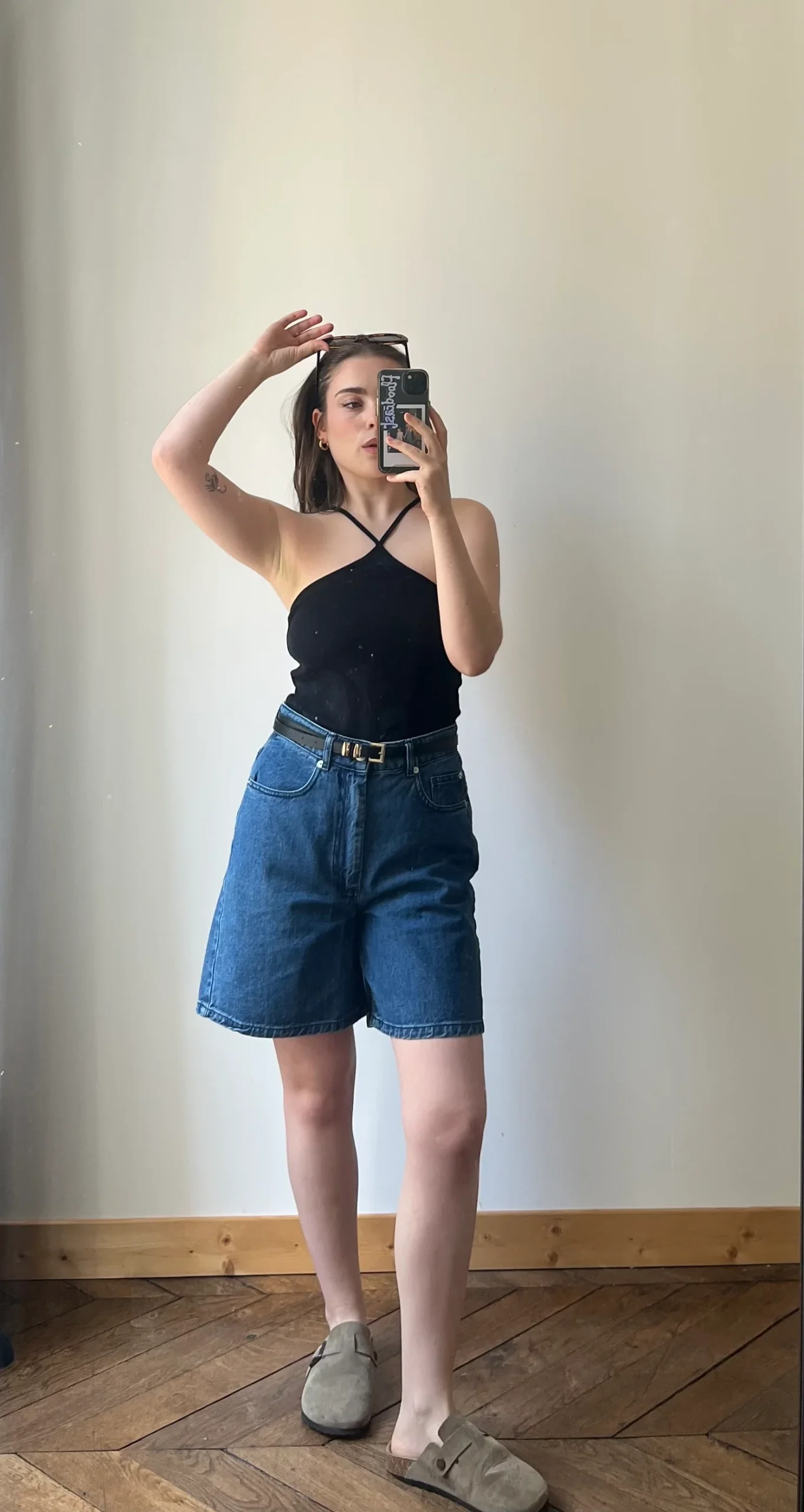 Short femme en denim bleu brut – coton biologique, fabrication portugaise – Image 3