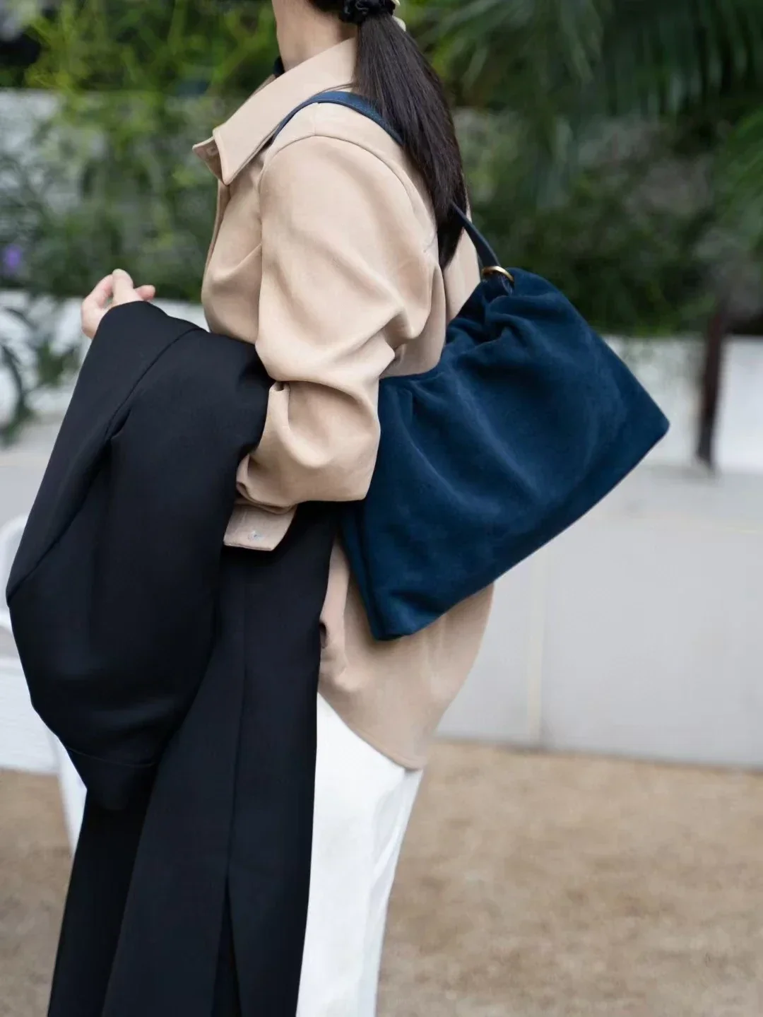 Sac Bandoulière Daim - Carla – Image 6